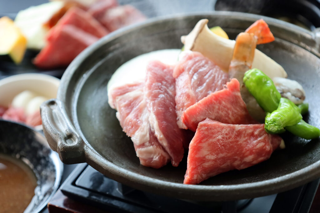 国産豚と和牛の陶板焼き