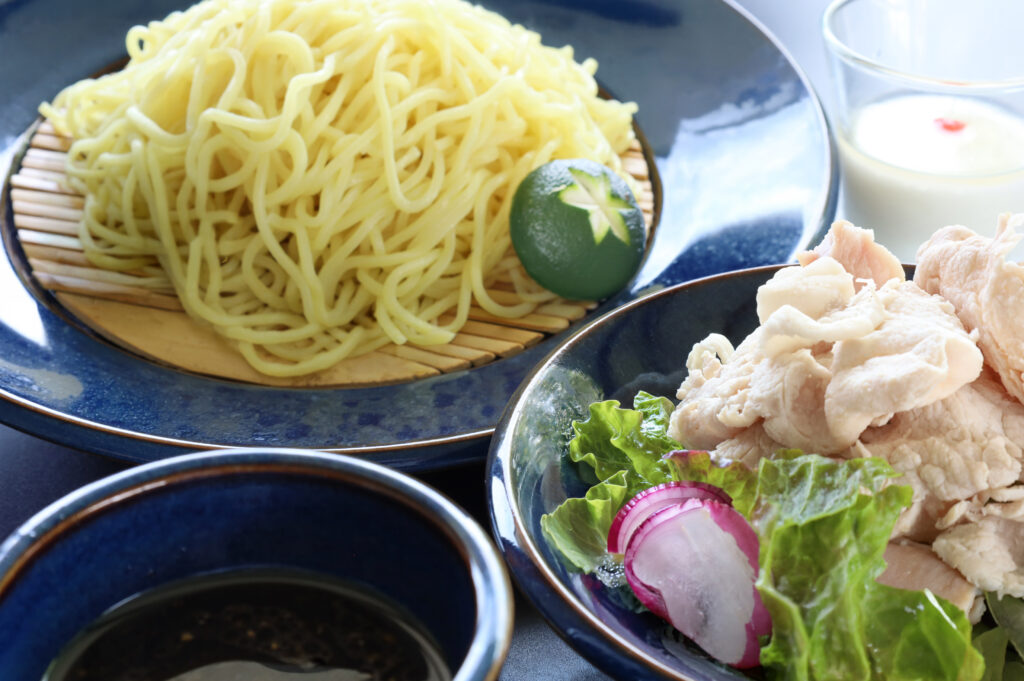 冷しゃぶ　ざるラーメン